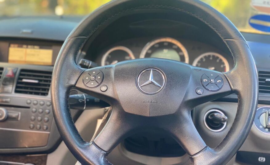 2009 Mercedes Benz C200