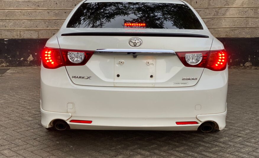 2011 Toyota Mark X