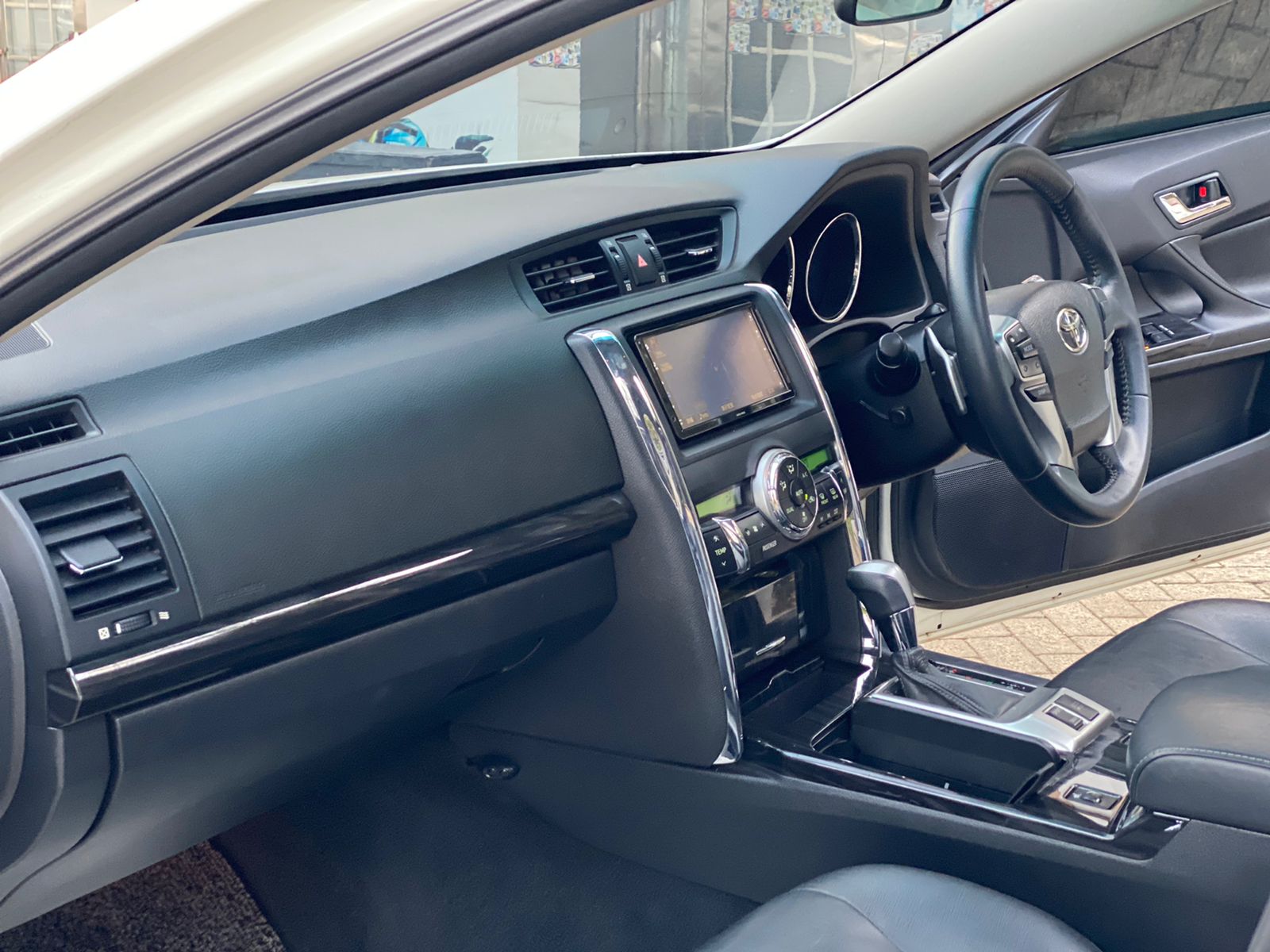 2011 Toyota Mark X