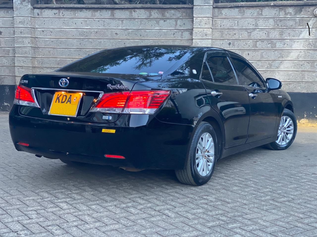 2013 Toyota Royal Crown