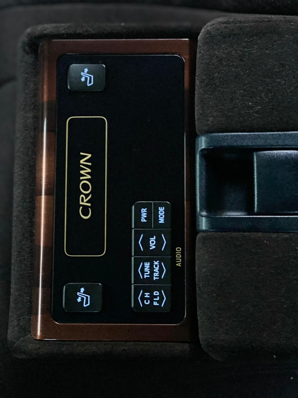 2013 Toyota Royal Crown