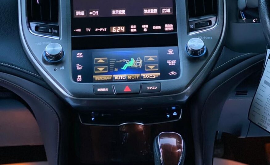 2013 Toyota Royal Crown