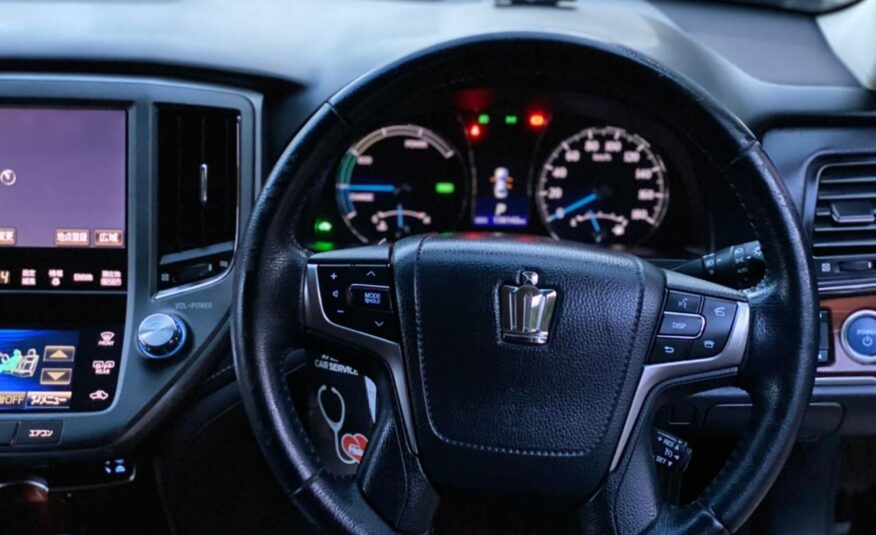 2013 Toyota Royal Crown