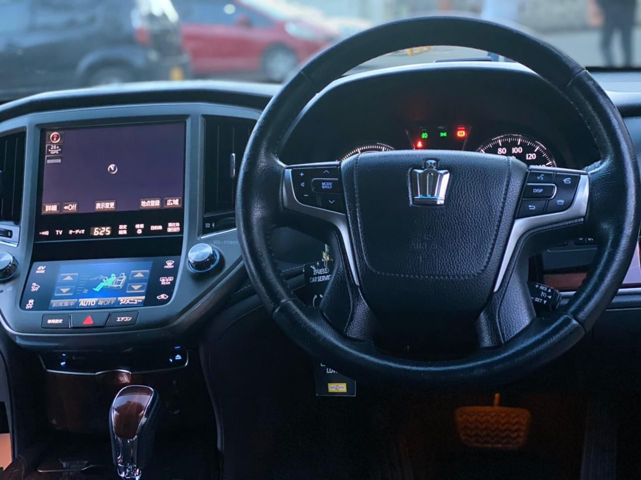 2013 Toyota Royal Crown