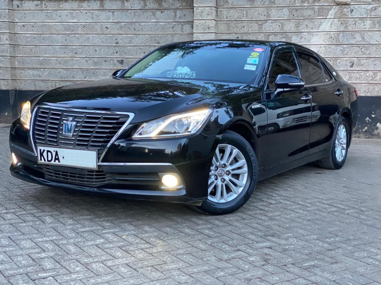 2013 Toyota Royal Crown