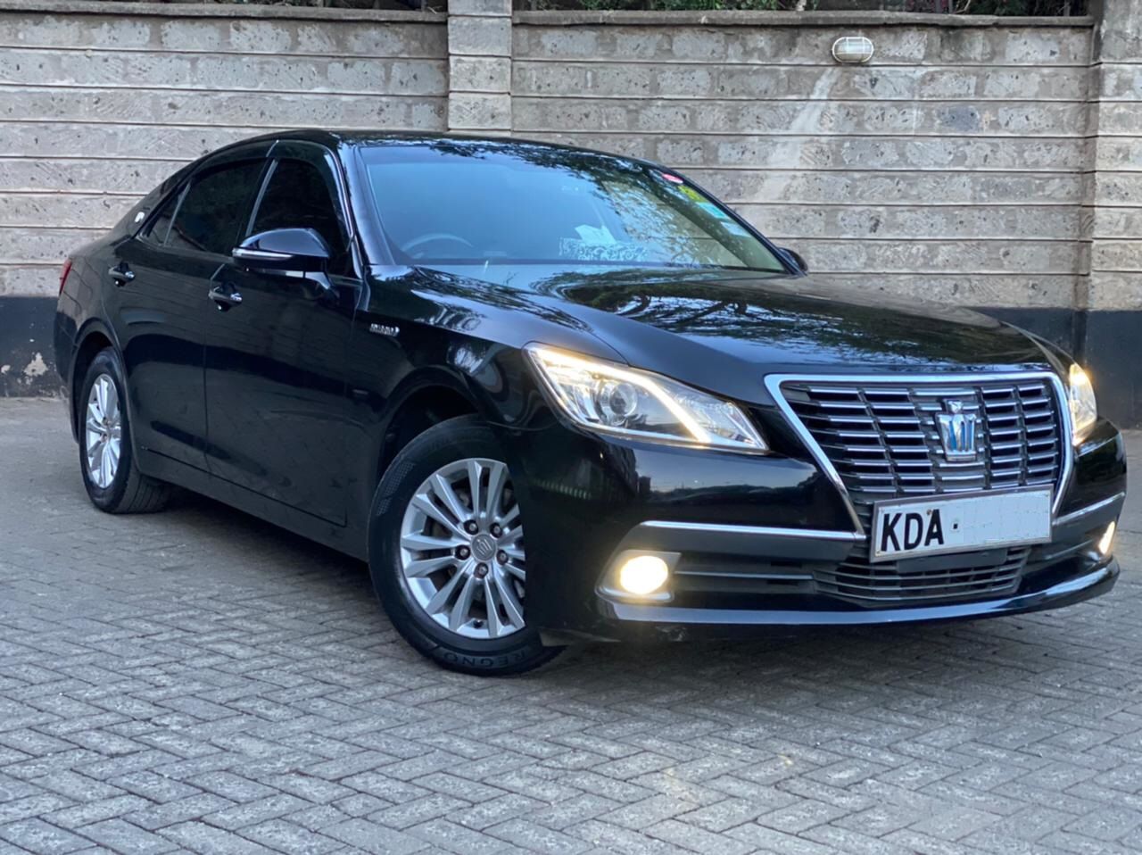 2013 Toyota Royal Crown