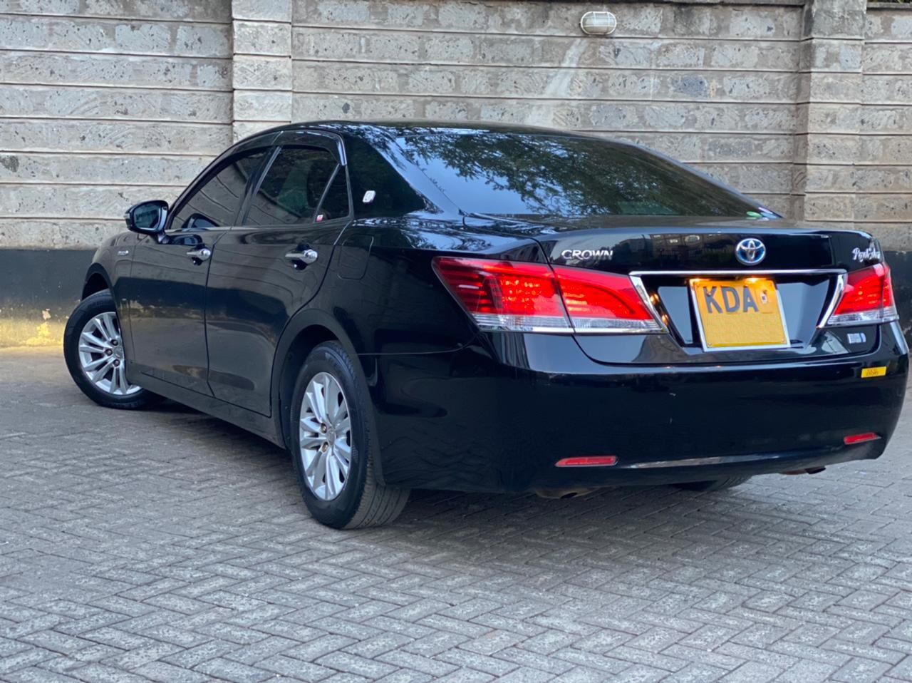 2013 Toyota Royal Crown
