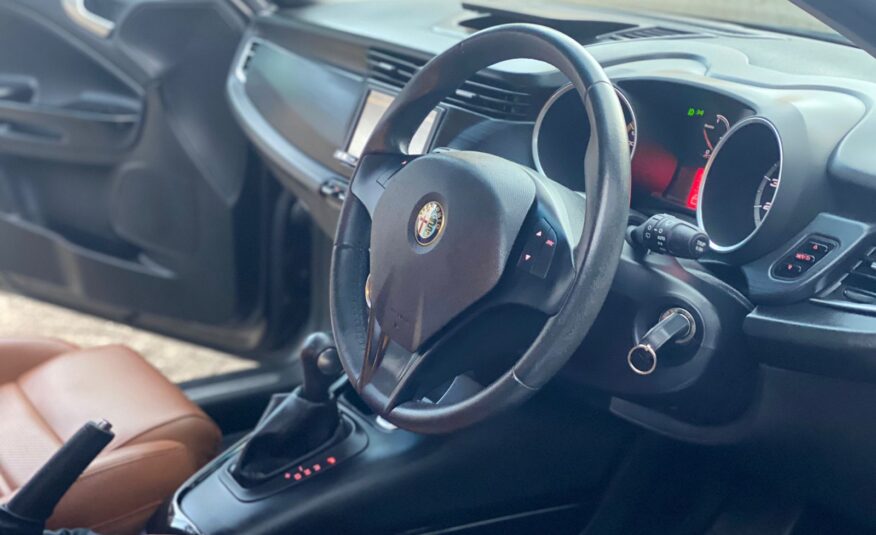 2014 Alfa Romeo Giulietta Sportiva