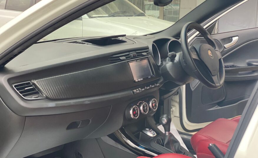 2014 Alfa Romeo Giulietta Sportiva