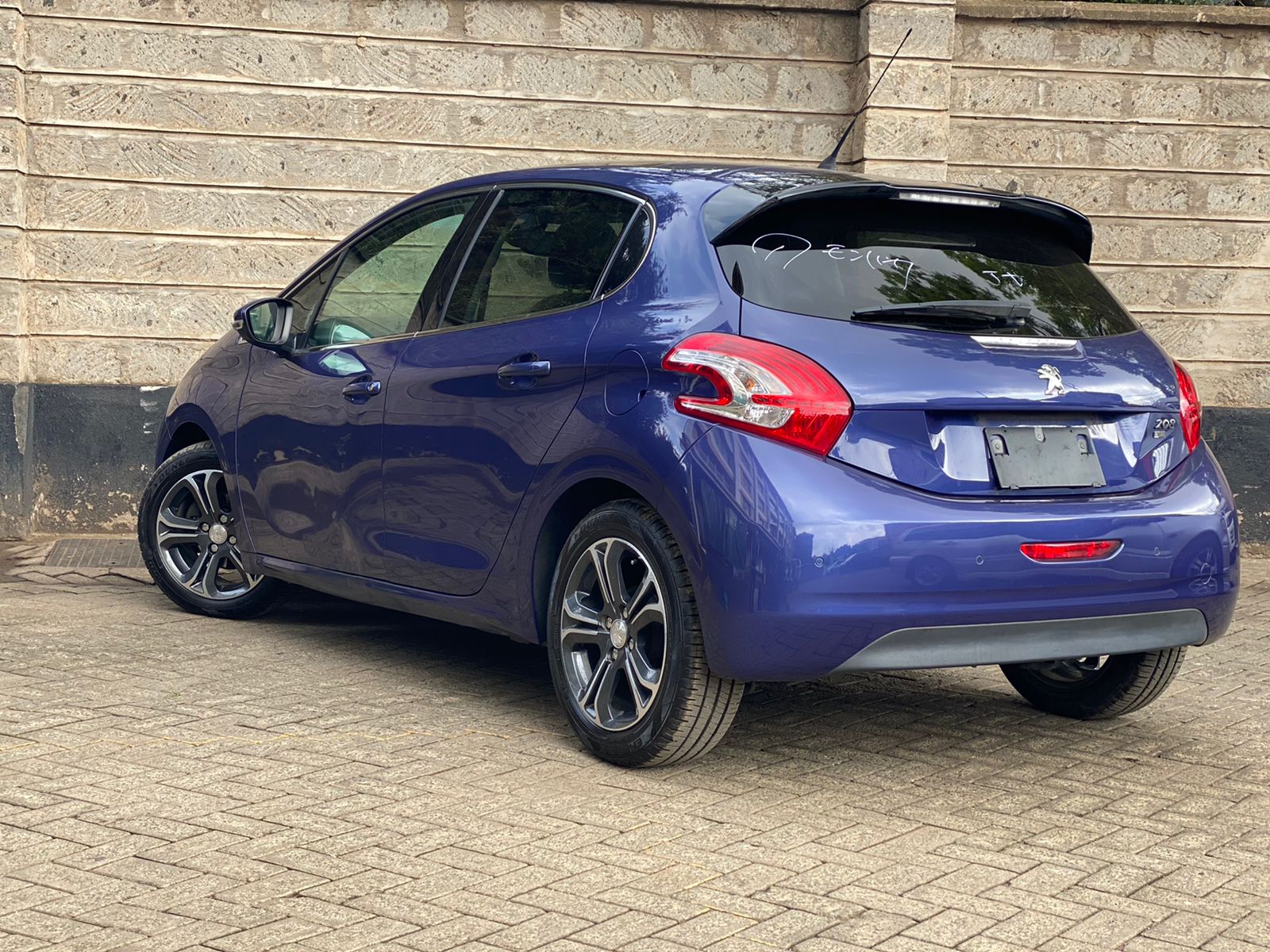 2014 Peugeot 208 Roland