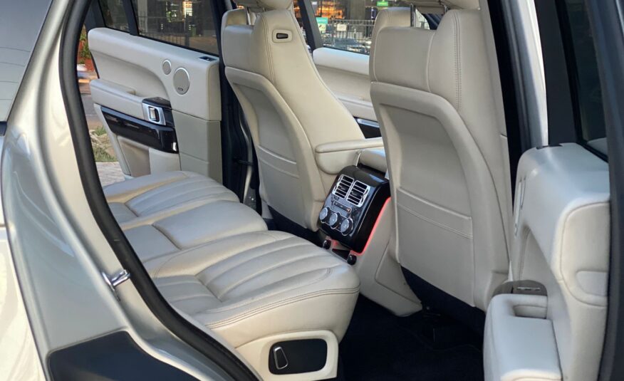 2014 Land Rover Range Rover Vogue SE SDV8