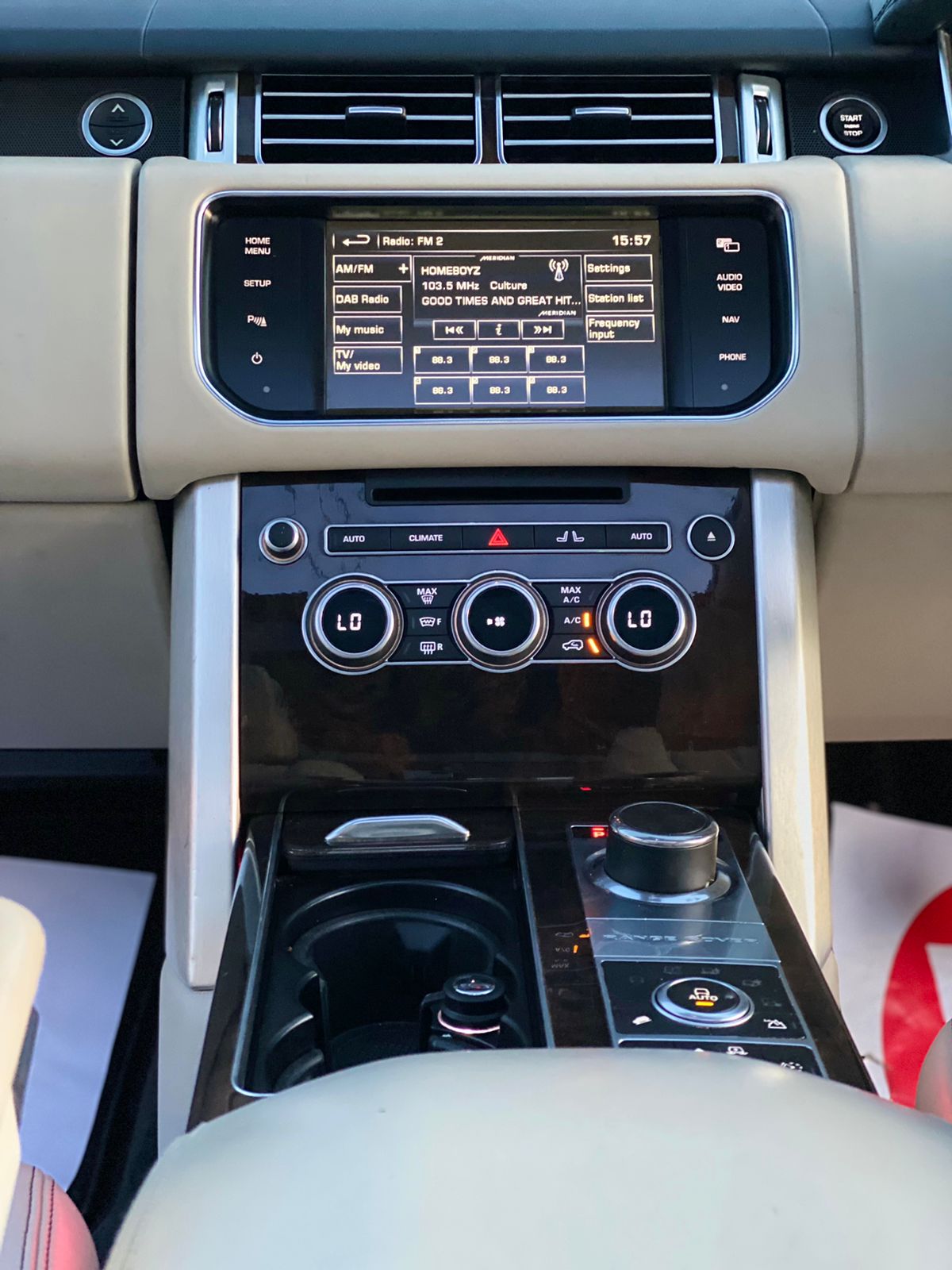 2014 Land Rover Range Rover Vogue SE SDV8
