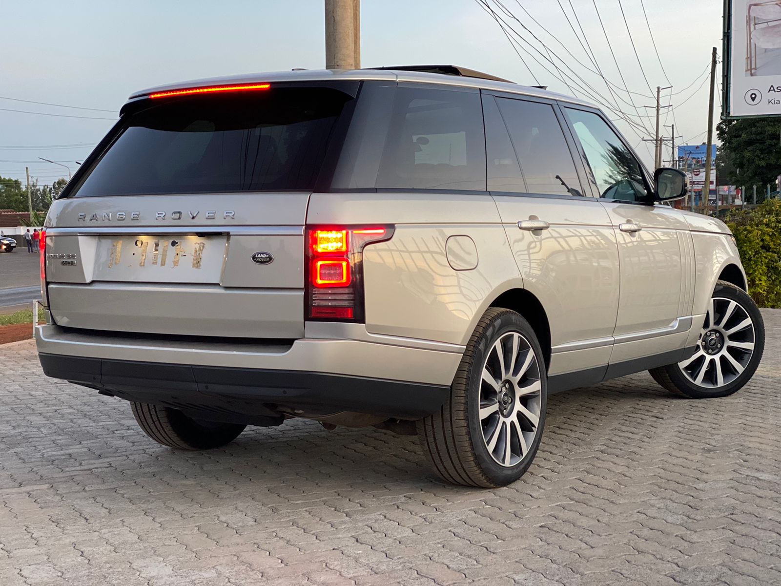 2014 Land Rover Range Rover Vogue SE SDV8