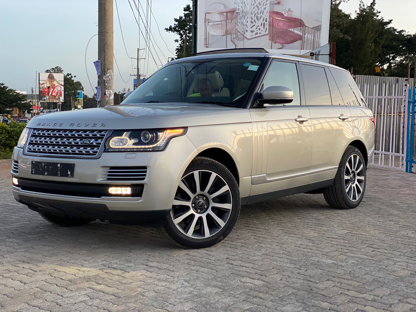 2014 Land Rover Range Rover Vogue SE SDV8