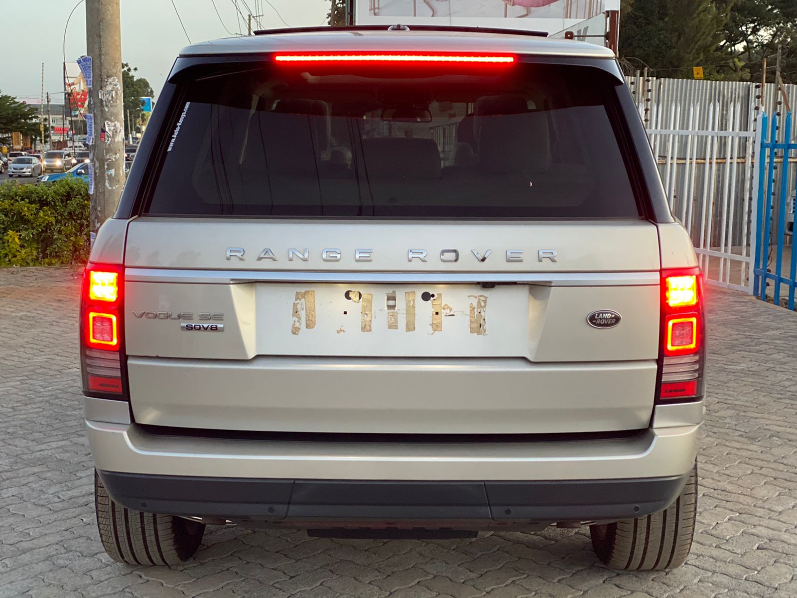 2014 Land Rover Range Rover Vogue SE SDV8