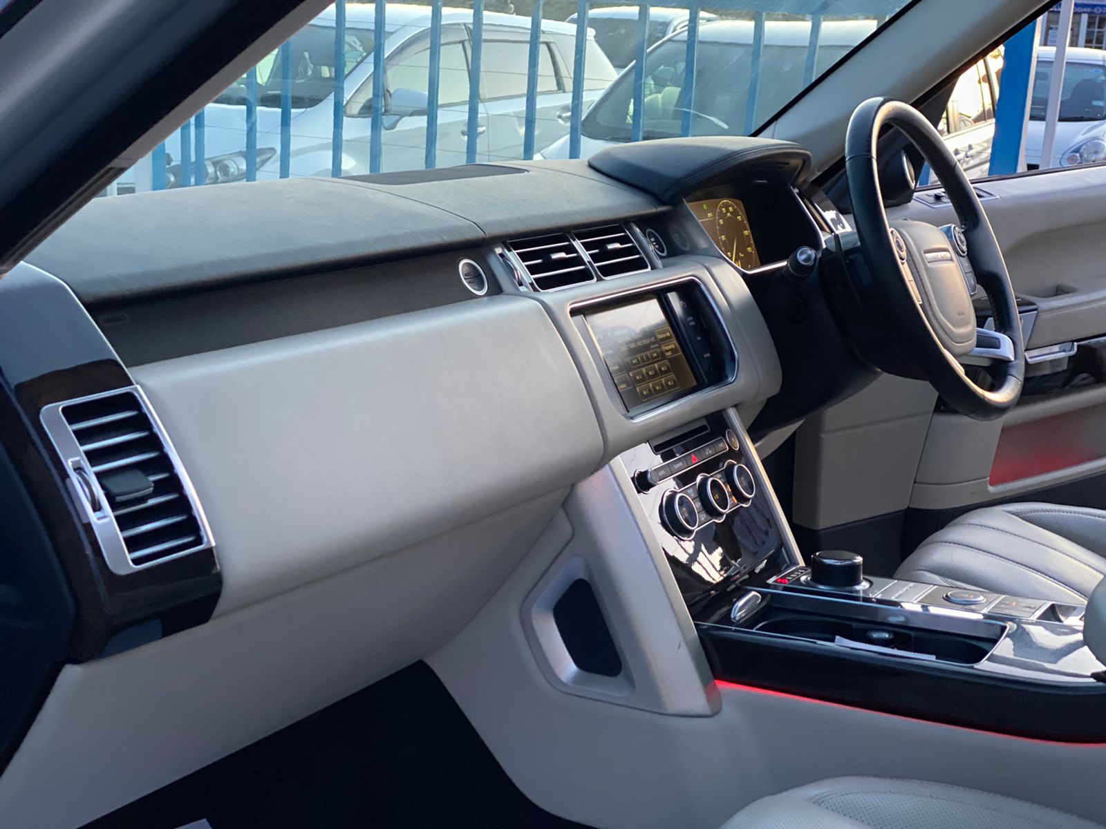 2014 Land Rover Range Rover Vogue SE SDV8