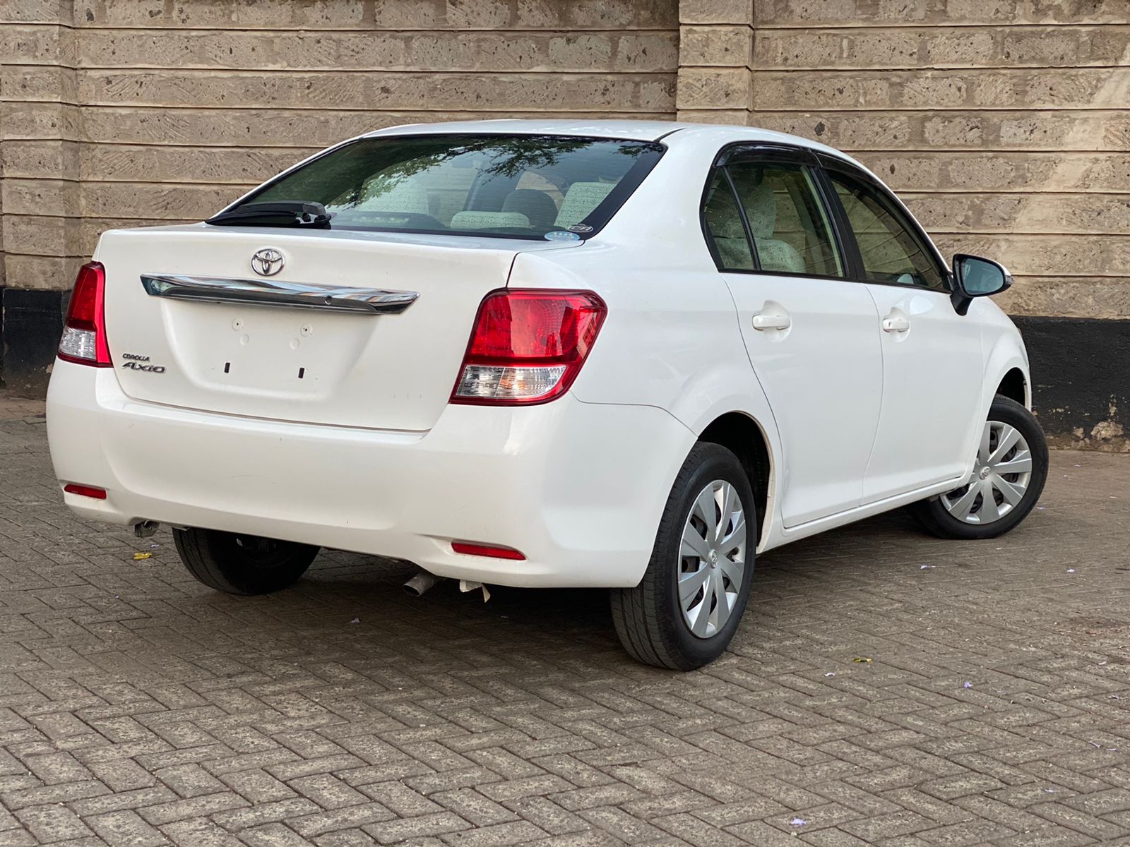 2014 Toyota Axio