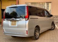 2014 Toyota Noah (New-shape)
