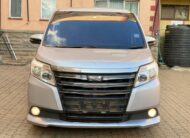 2014 Toyota Noah (New-shape)