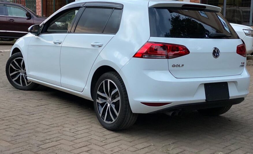 2014 Volkswagen Golf TSI