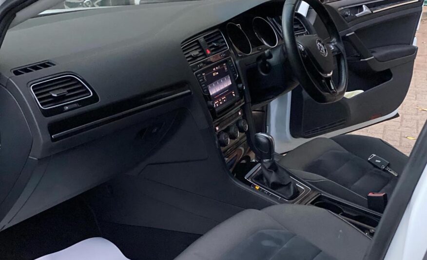 2014 Volkswagen Golf TSI