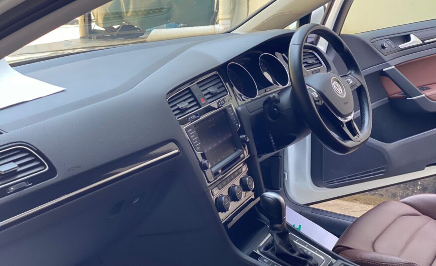 2014 Volkswagen Golf TSI Highline