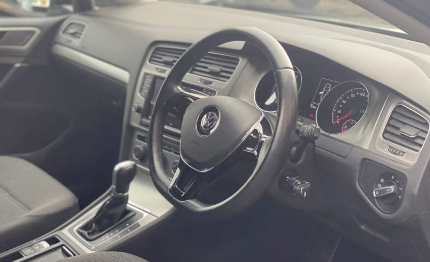 2014 Volkswagen Golf TSI Variant