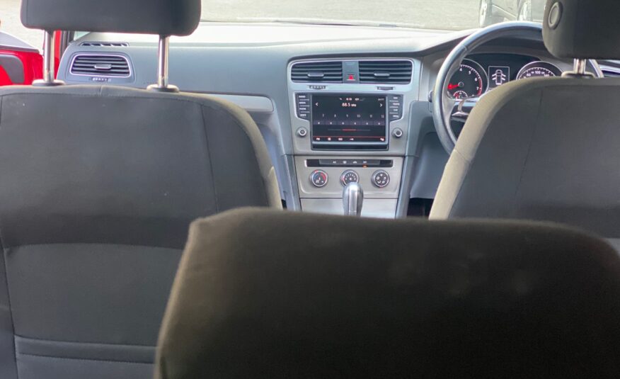 2014 Volkswagen Golf TSI Variant