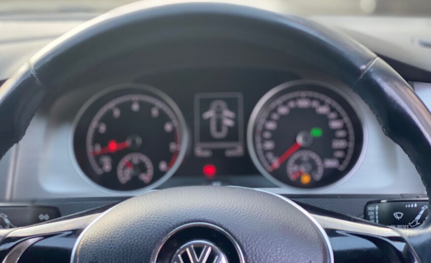 2014 Volkswagen Golf TSI Variant