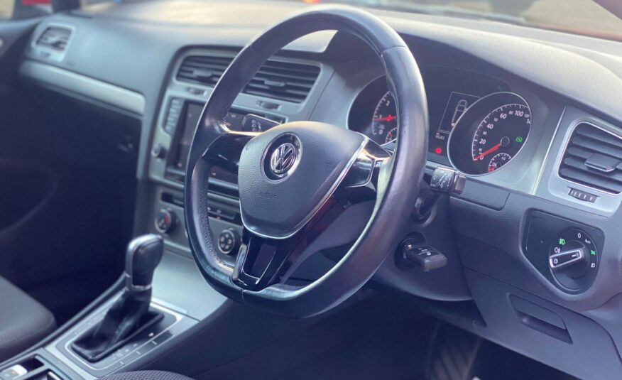 2014 Volkswagen Golf TSI Variant