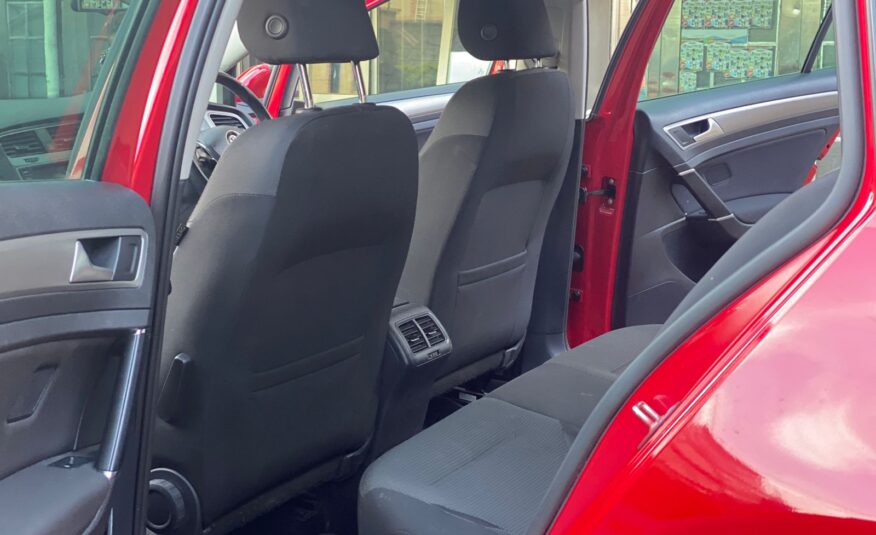 2014 Volkswagen Golf TSI Variant