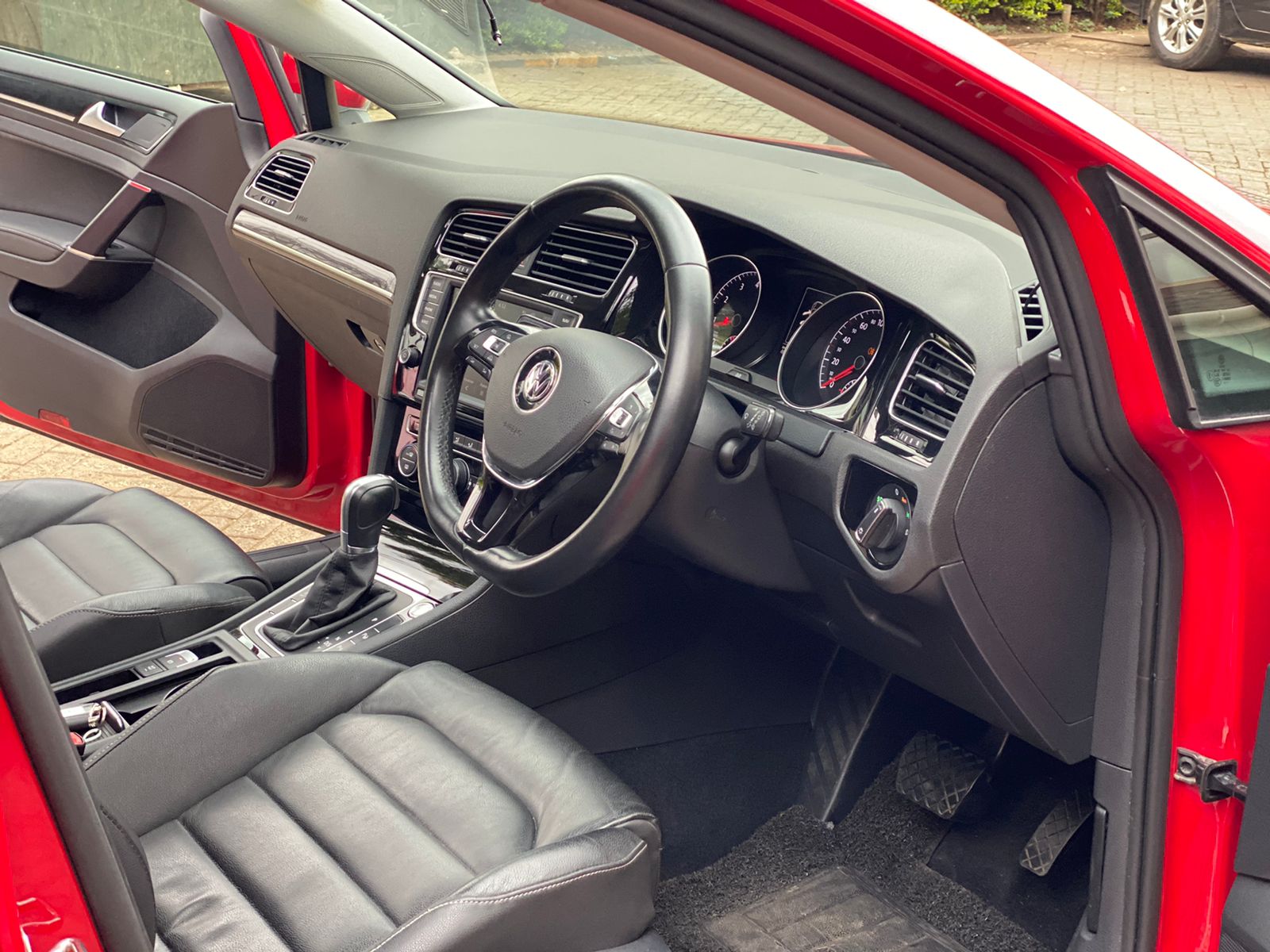 2014 Volkswagen Golf TSI