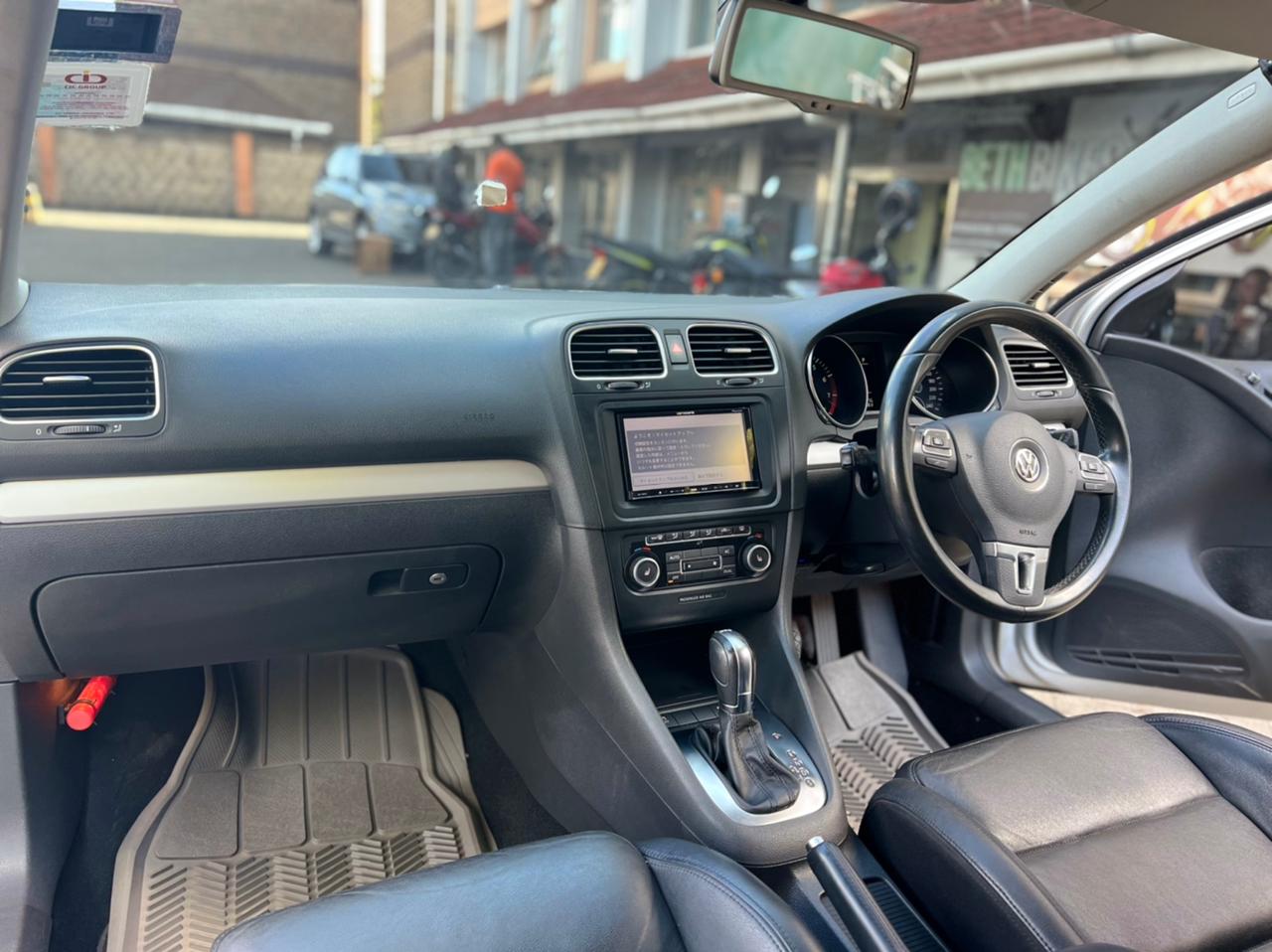 2011 Volkswagen Golf TSI Highline
