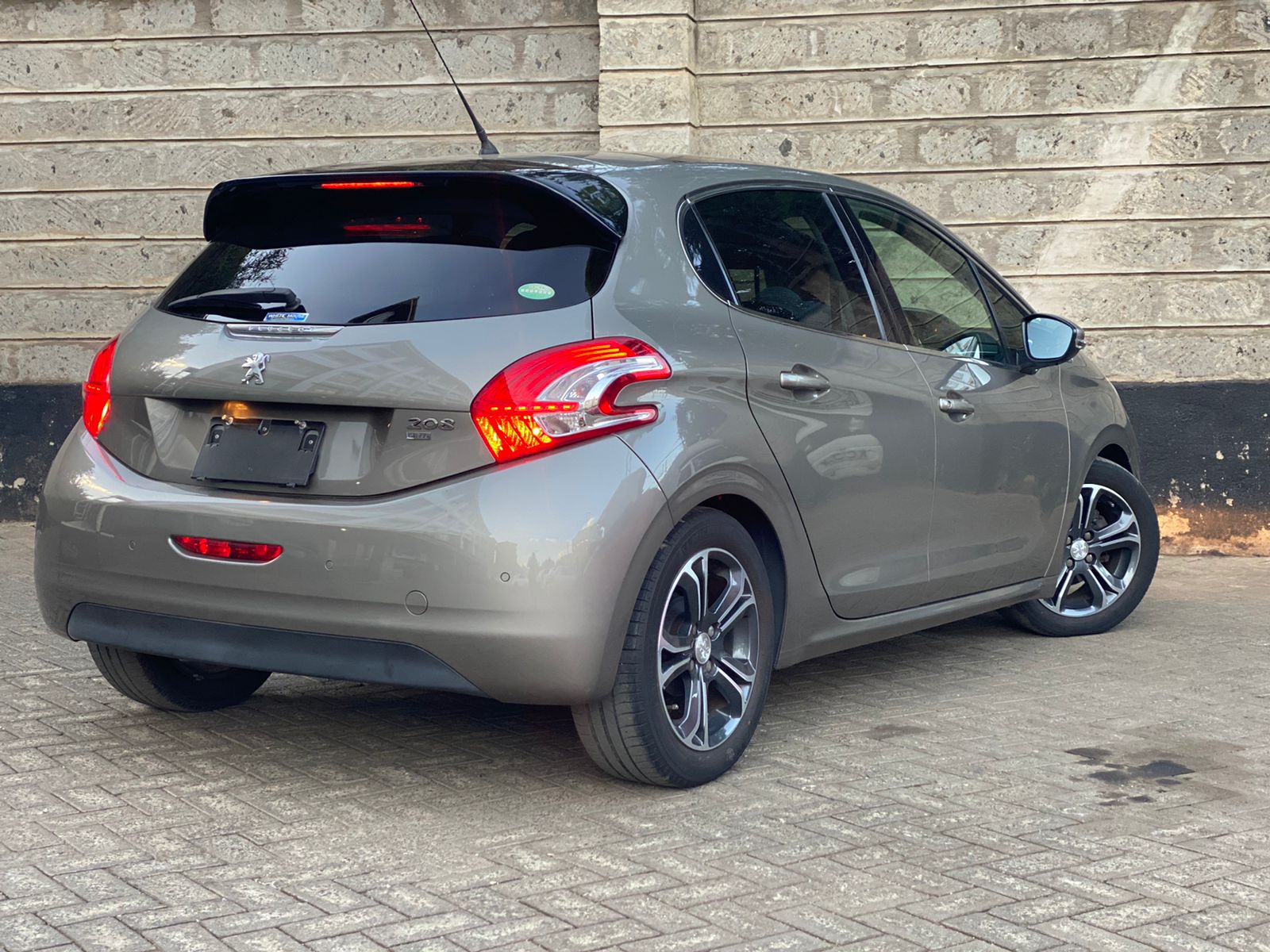 2014 Peugeot 208