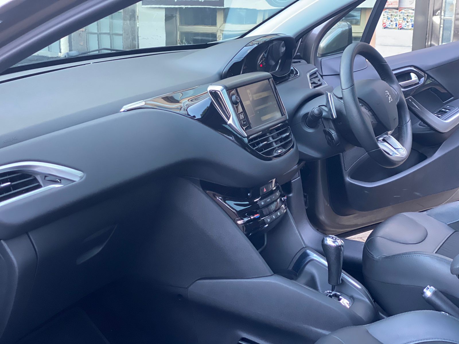 2014 Peugeot 208