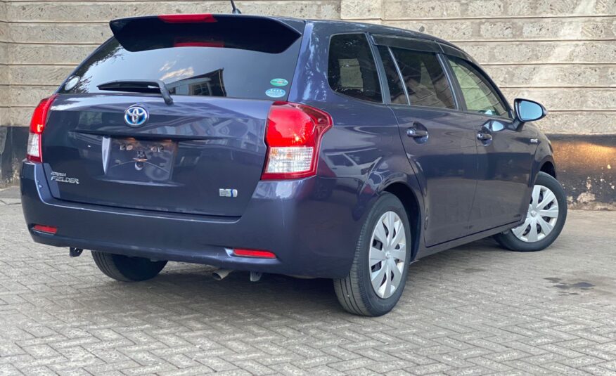 2014 Toyota Fielder
