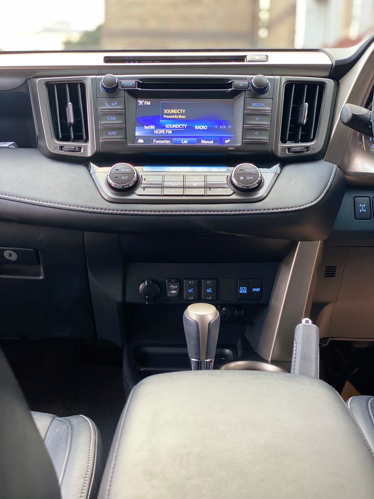 2015 Toyota RAV4 (New Shape)