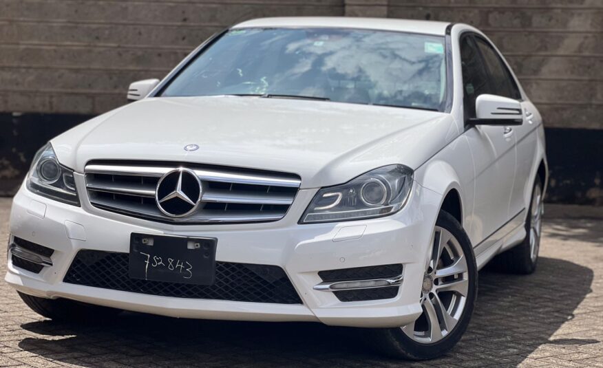 2013 Mercedes  Benz C180