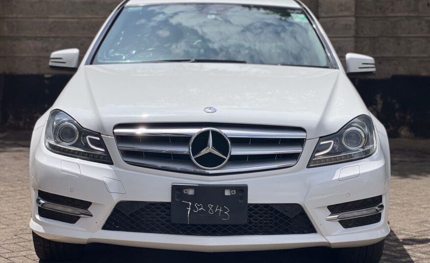 2013 Mercedes  Benz C180