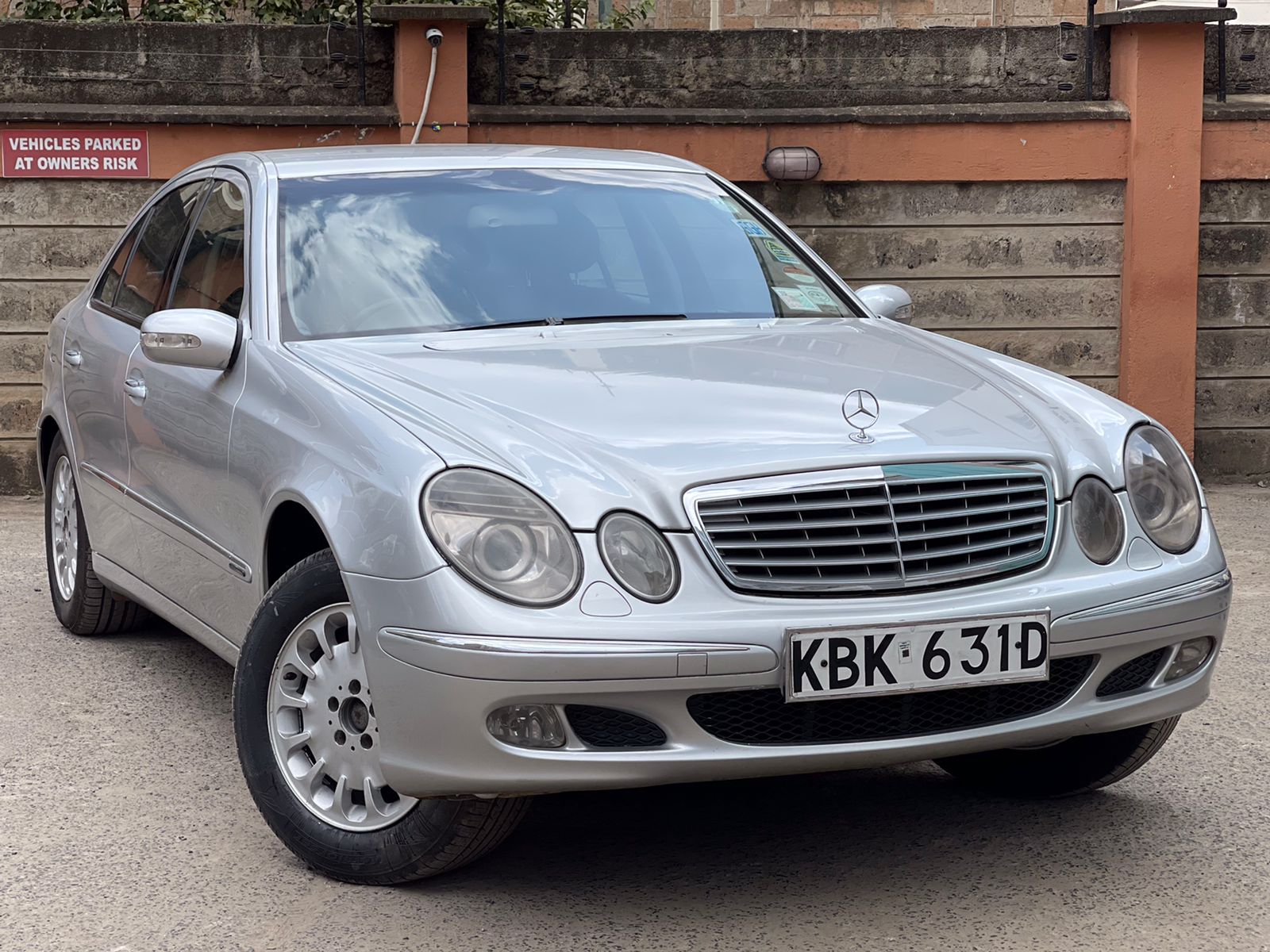 2005 Mercedes Benz E240 W211