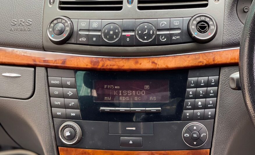 2005 Mercedes Benz E240 W211