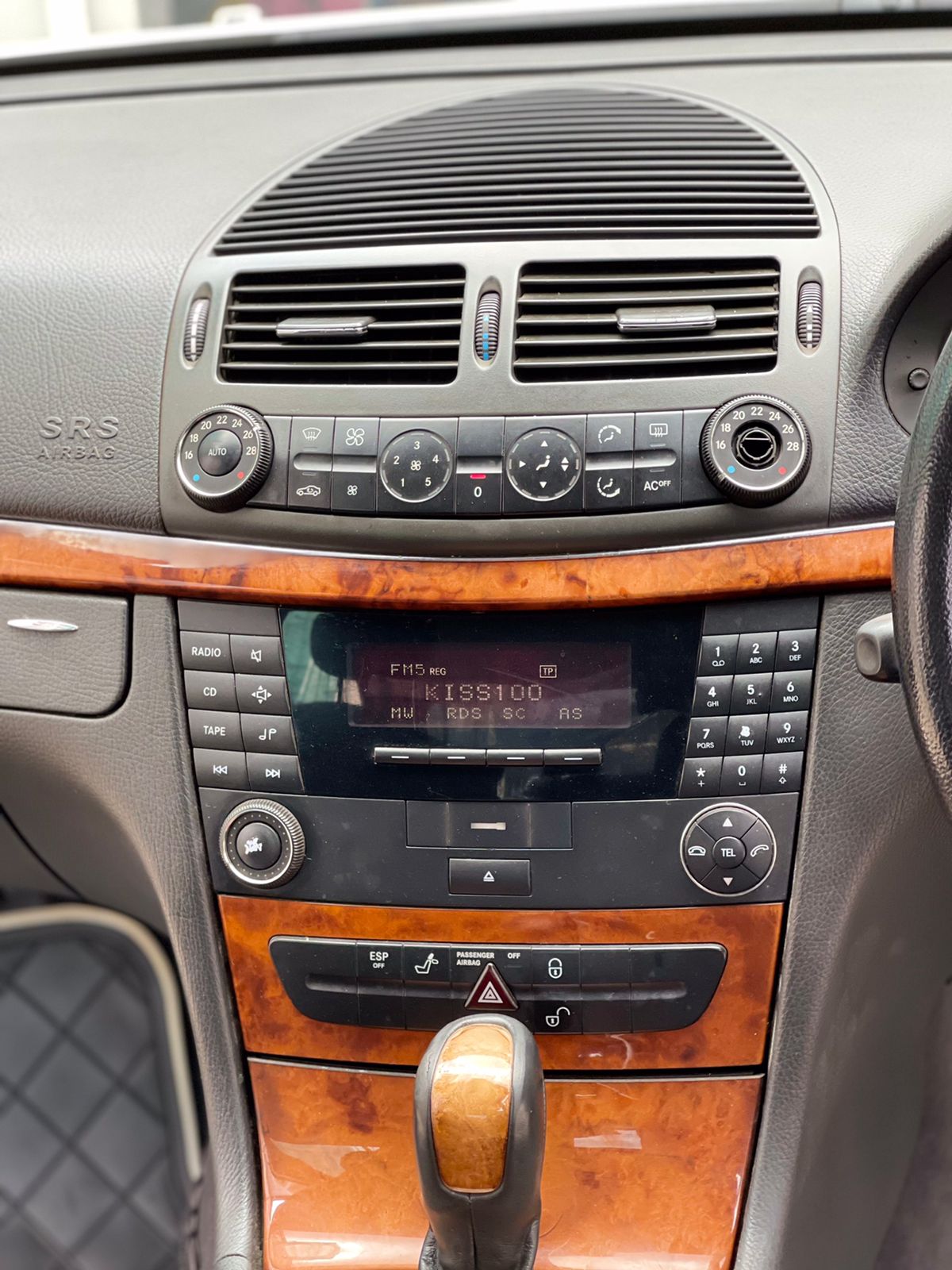 2005 Mercedes Benz E240 W211