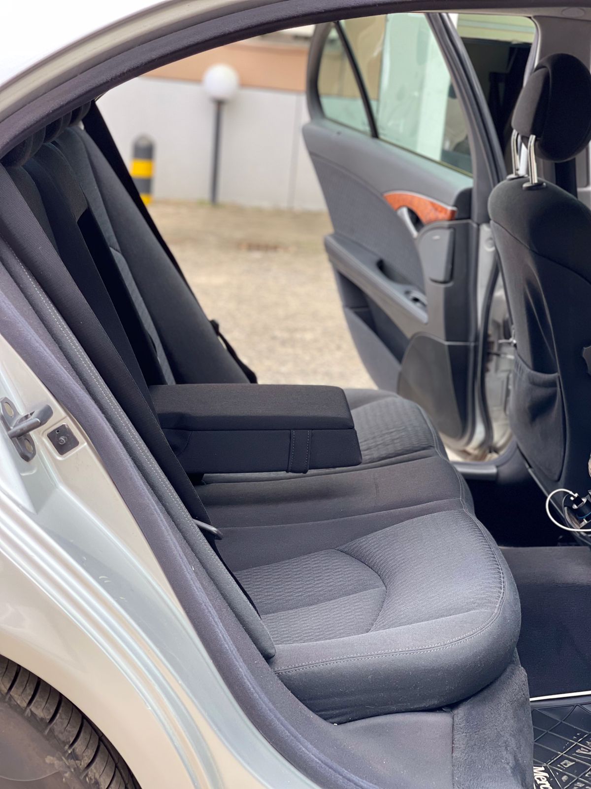 2005 Mercedes Benz E240 W211