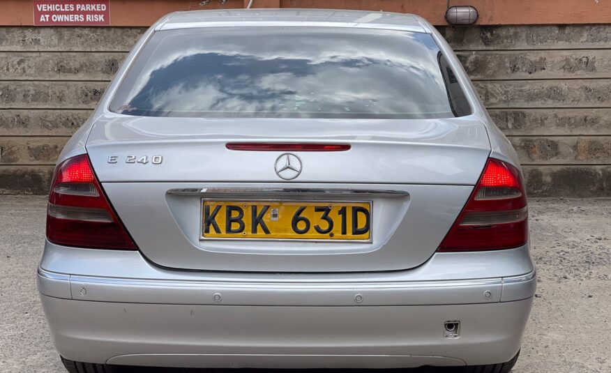 2005 Mercedes Benz E240 W211