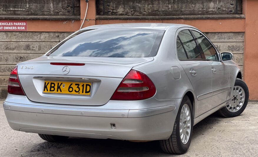2005 Mercedes Benz E240 W211