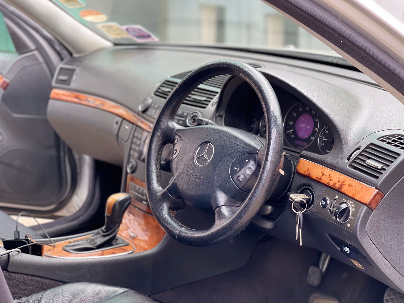 2005 Mercedes Benz E240 W211
