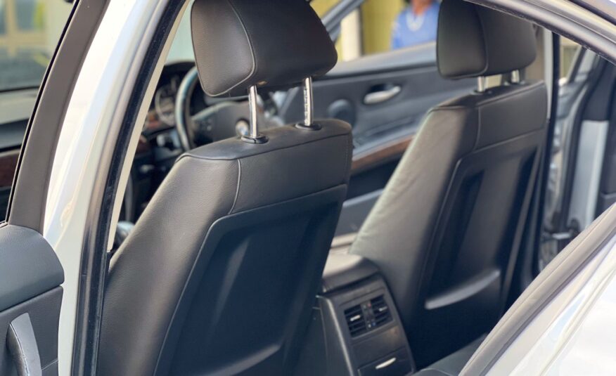 2008 BMW 320i