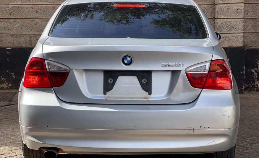 2008 BMW 320i