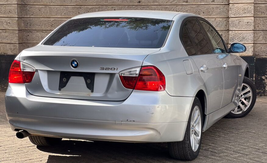 2008 BMW 320i