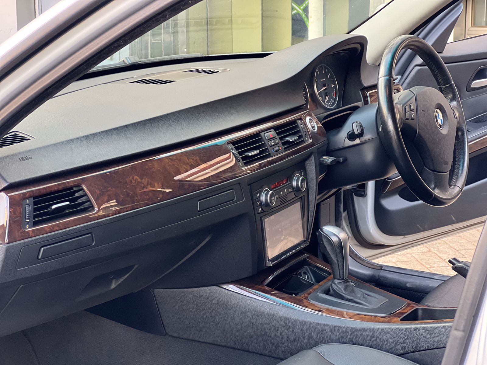 2008 BMW 320i